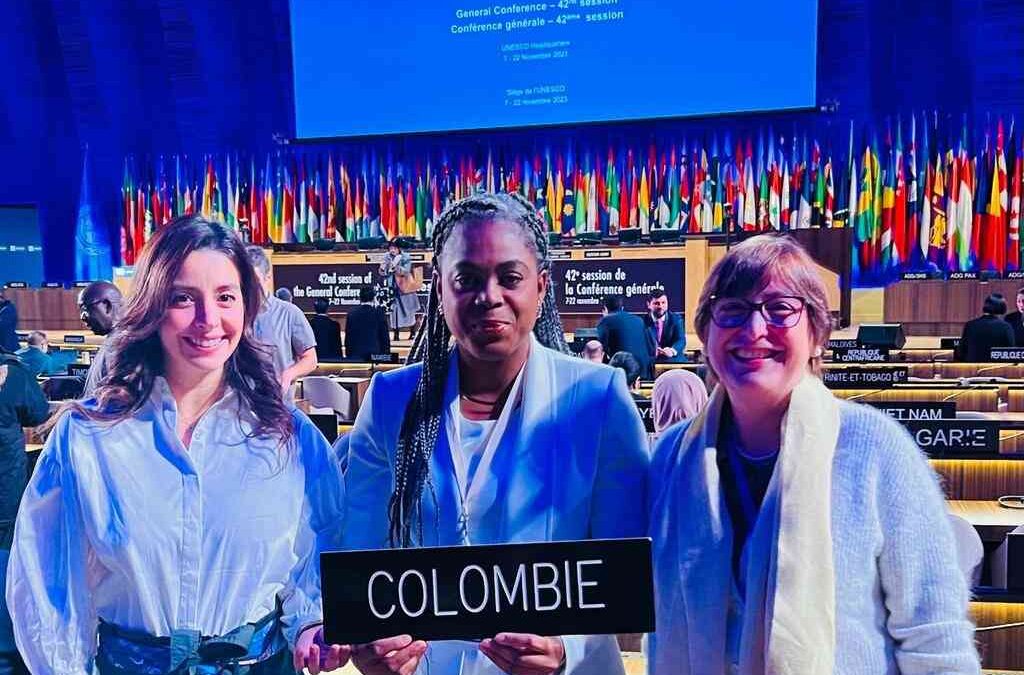 Colombia reafirma su compromiso con el ODS 4 en la 42ª Conferencia General de UNESCO.
