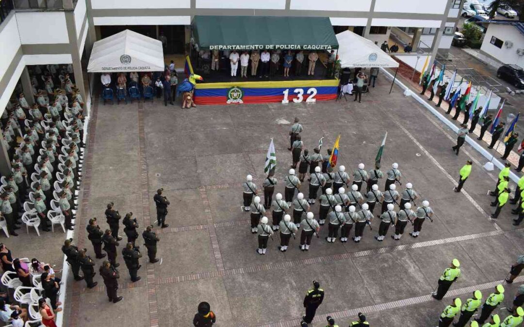 87 agentes condecorados en la celebración de los 132 años de la Policía Nacional de Colombia.