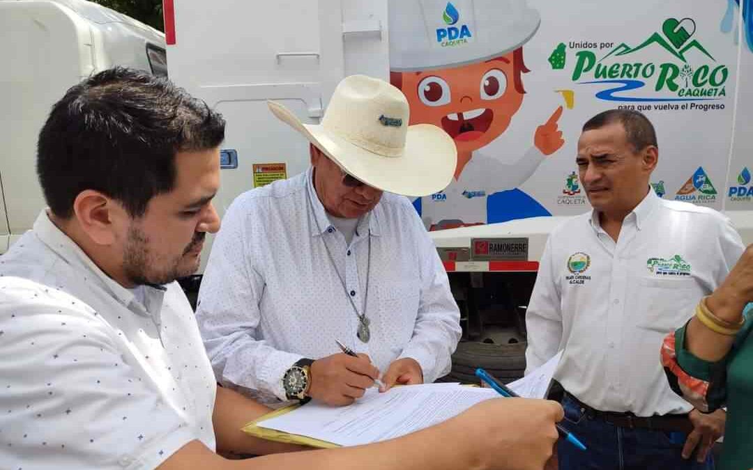 Contribución sostenible: Gobernación del Caquetá entrega carro compactador en Puerto Rico.